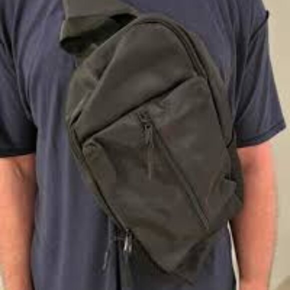 Original Use Sling-Pack Cross-body Bag Black - Picture 1 of 14